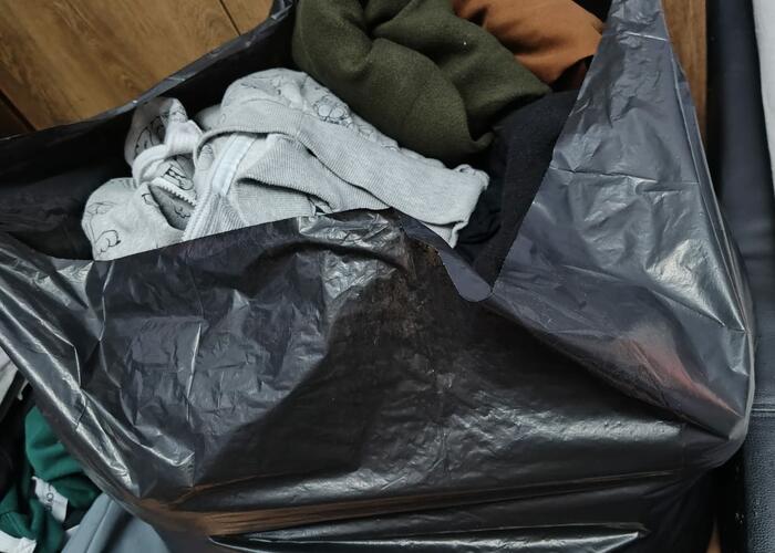 Grajewo ogłoszenia: Ubrania damskie używane + kilka dziewczęcych ? 63 sztuki...